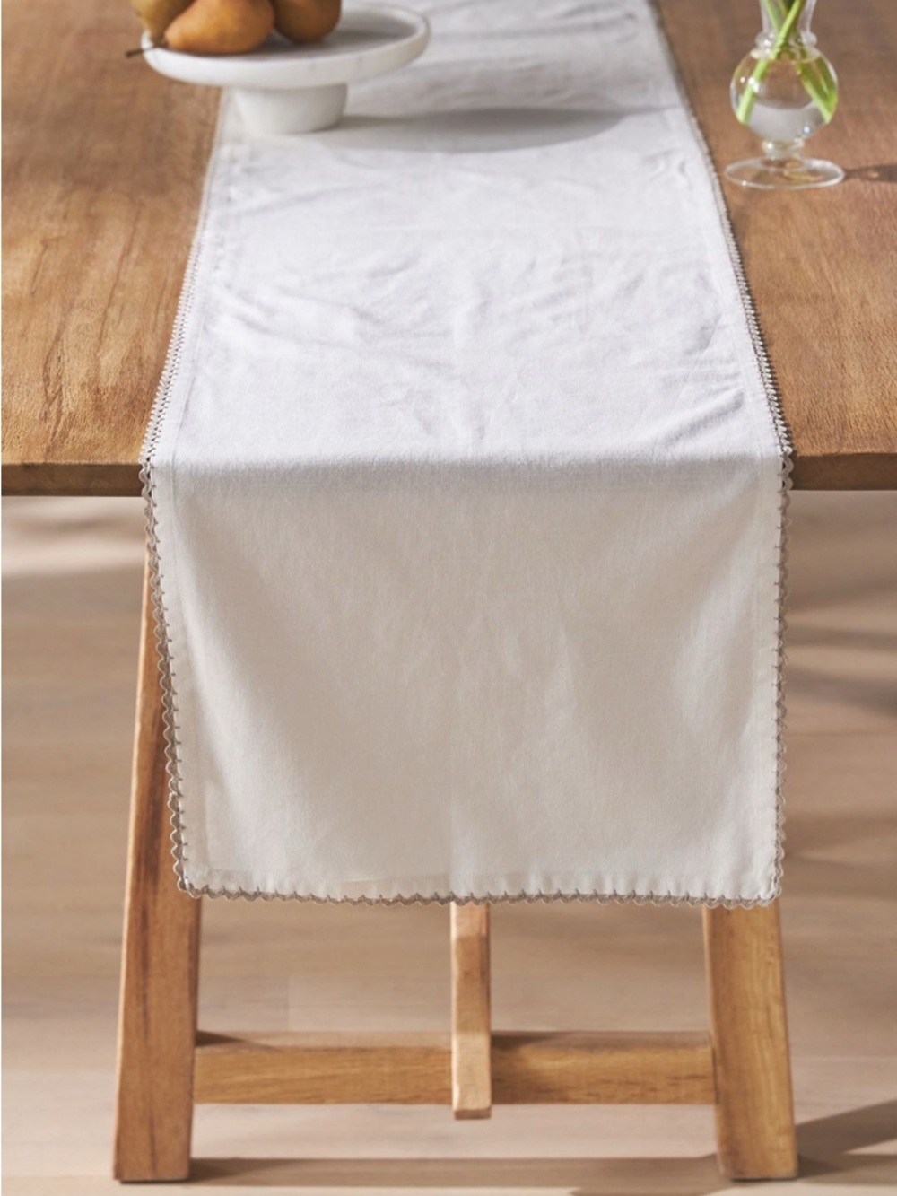 Anthropologie White Table Runner & Napkins with Rick Rack Trim